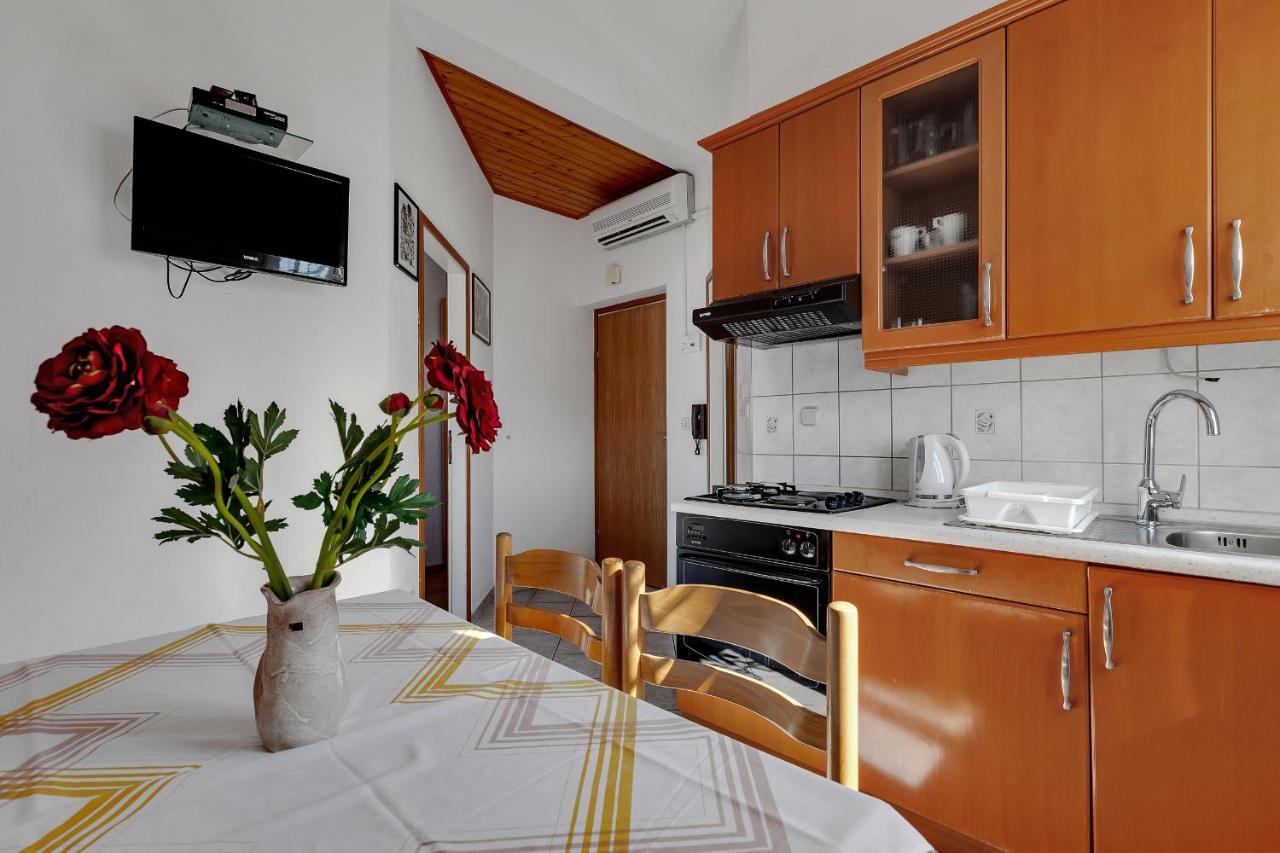 Apartments Tihomir Musac Omiš Extérieur photo