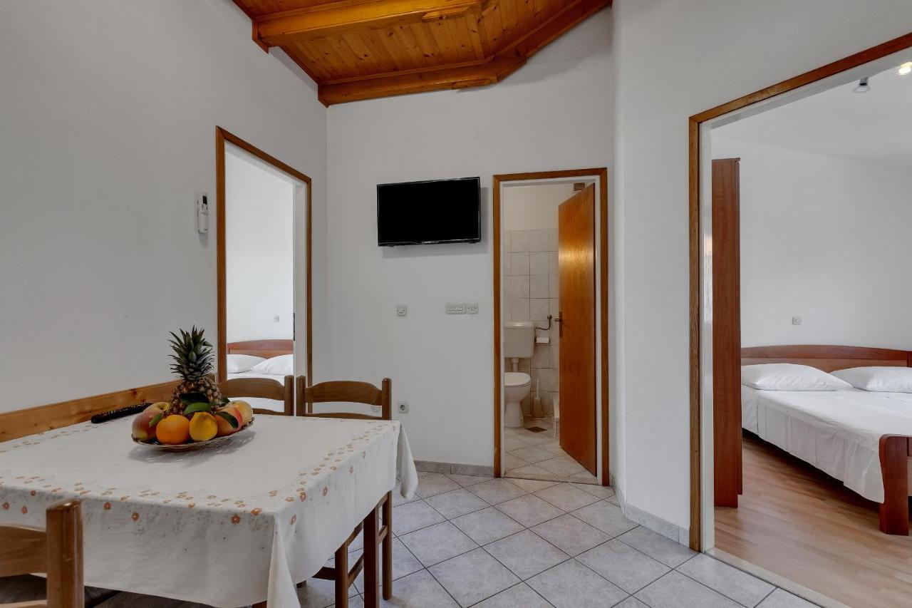 Apartments Tihomir Musac Omiš Extérieur photo