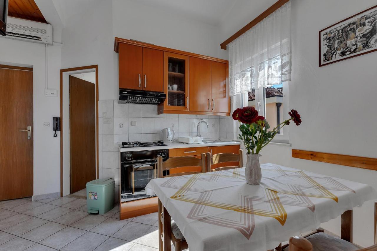 Apartments Tihomir Musac Omiš Extérieur photo