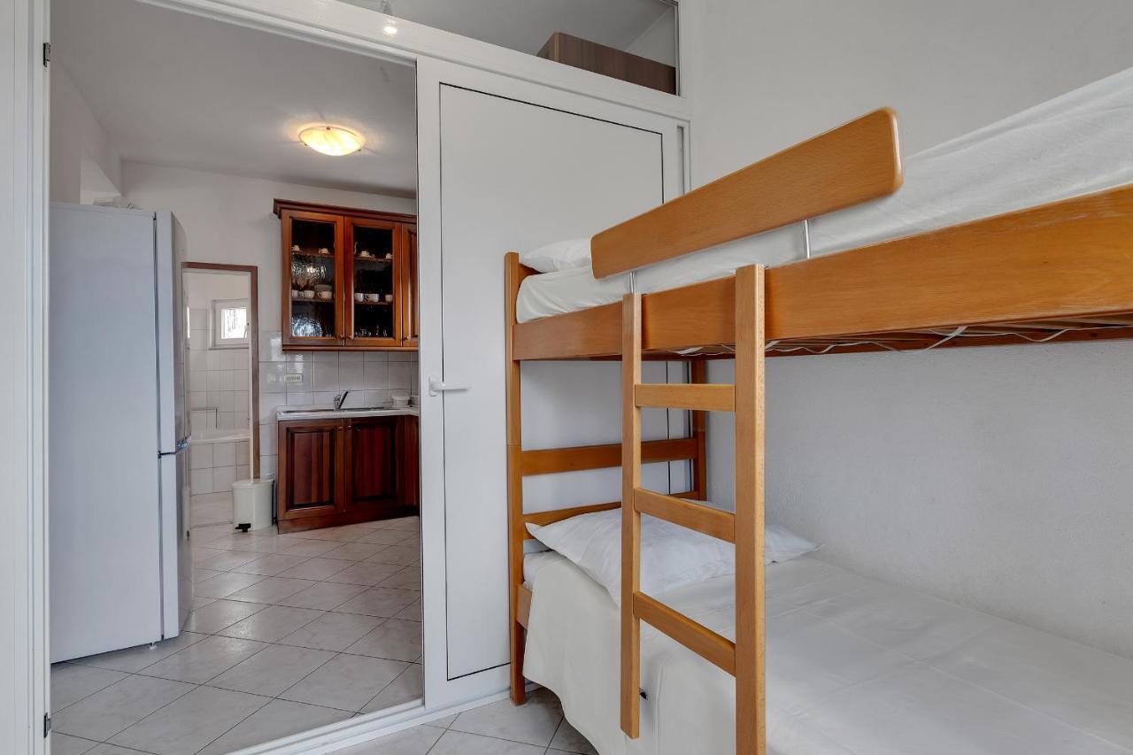 Apartments Tihomir Musac Omiš Extérieur photo