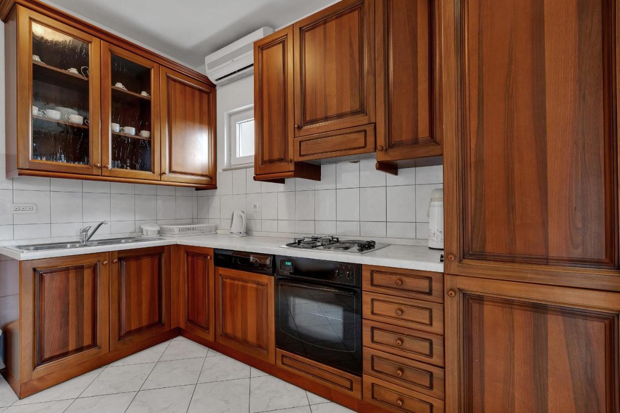 Apartments Tihomir Musac Omiš Extérieur photo